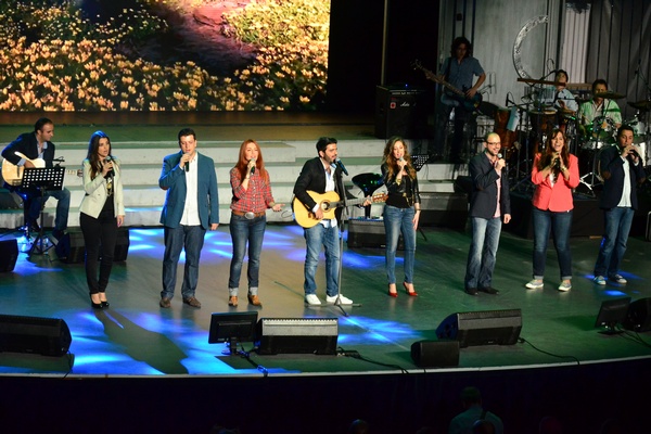 Cenacle de La Lumiere Come Alive